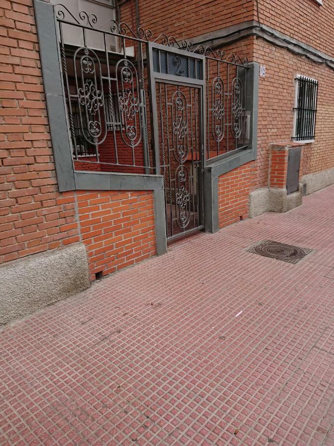 Estudios Cervantes Alcalá de Henares Exterior foto
